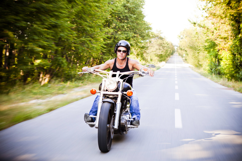 Motorradfahrer sucht Single zum fahren.
